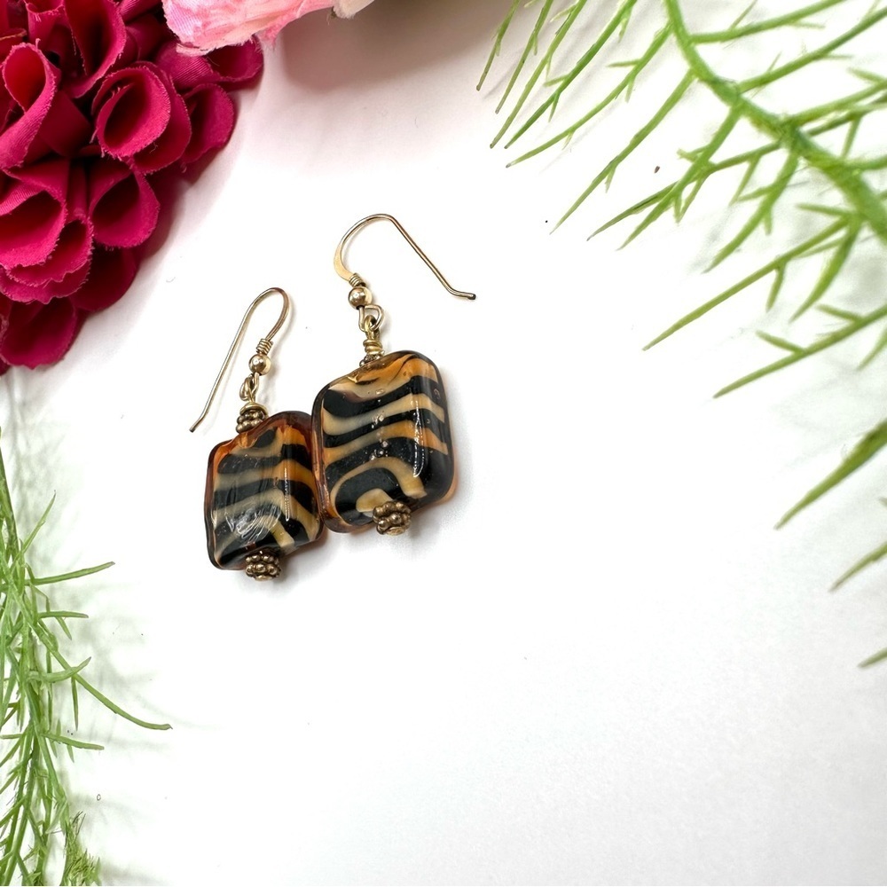 NEW⚜️Spun Glass GOLD FILLED Earrings - Picture 3 of 5